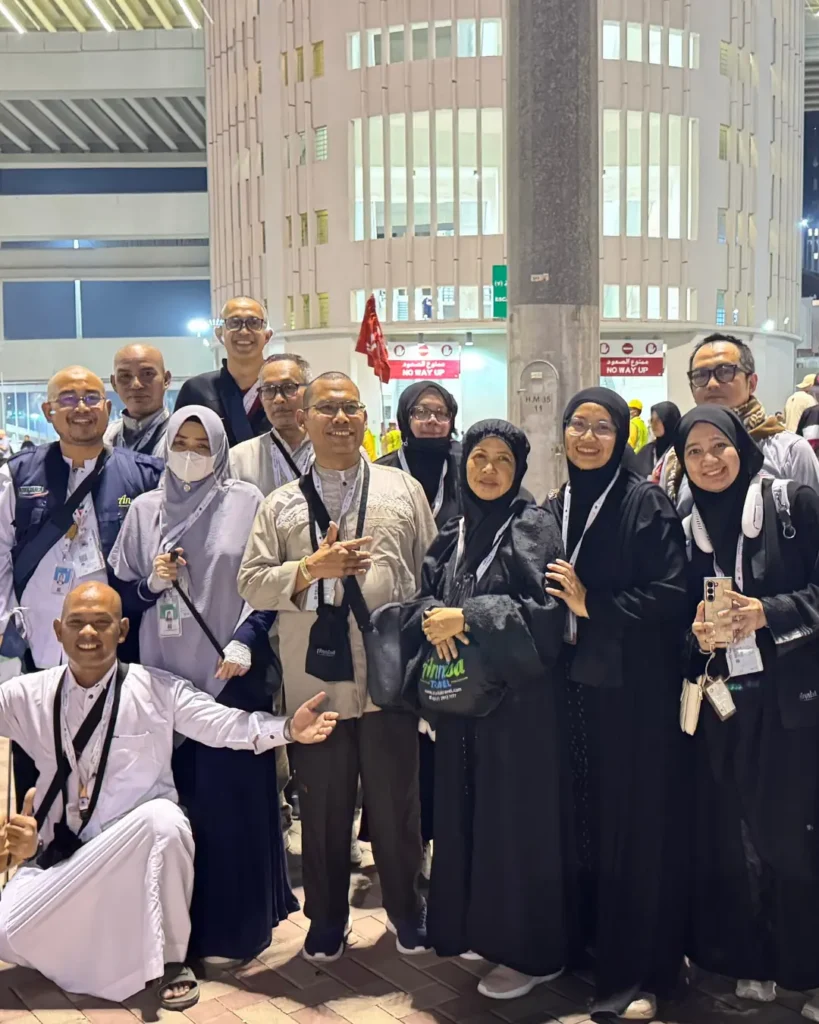 Foto Bersama Jamaah Haji Furoda Annisa Travel