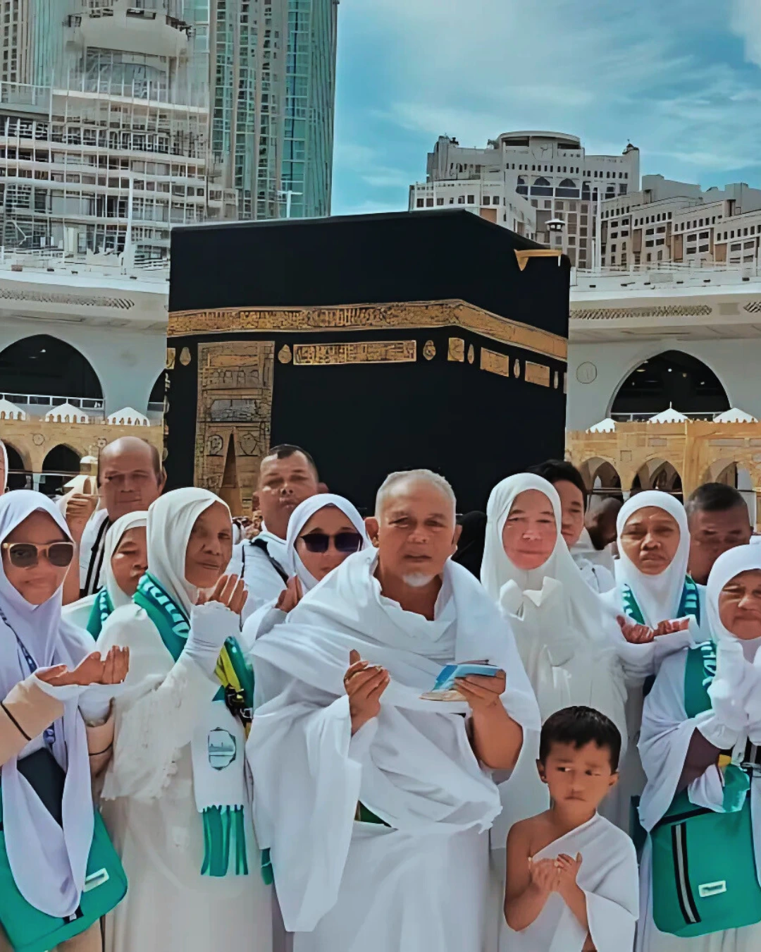 Mitra Annisa Travel Pangkalan Bun - Guru H. Arkani Bahran