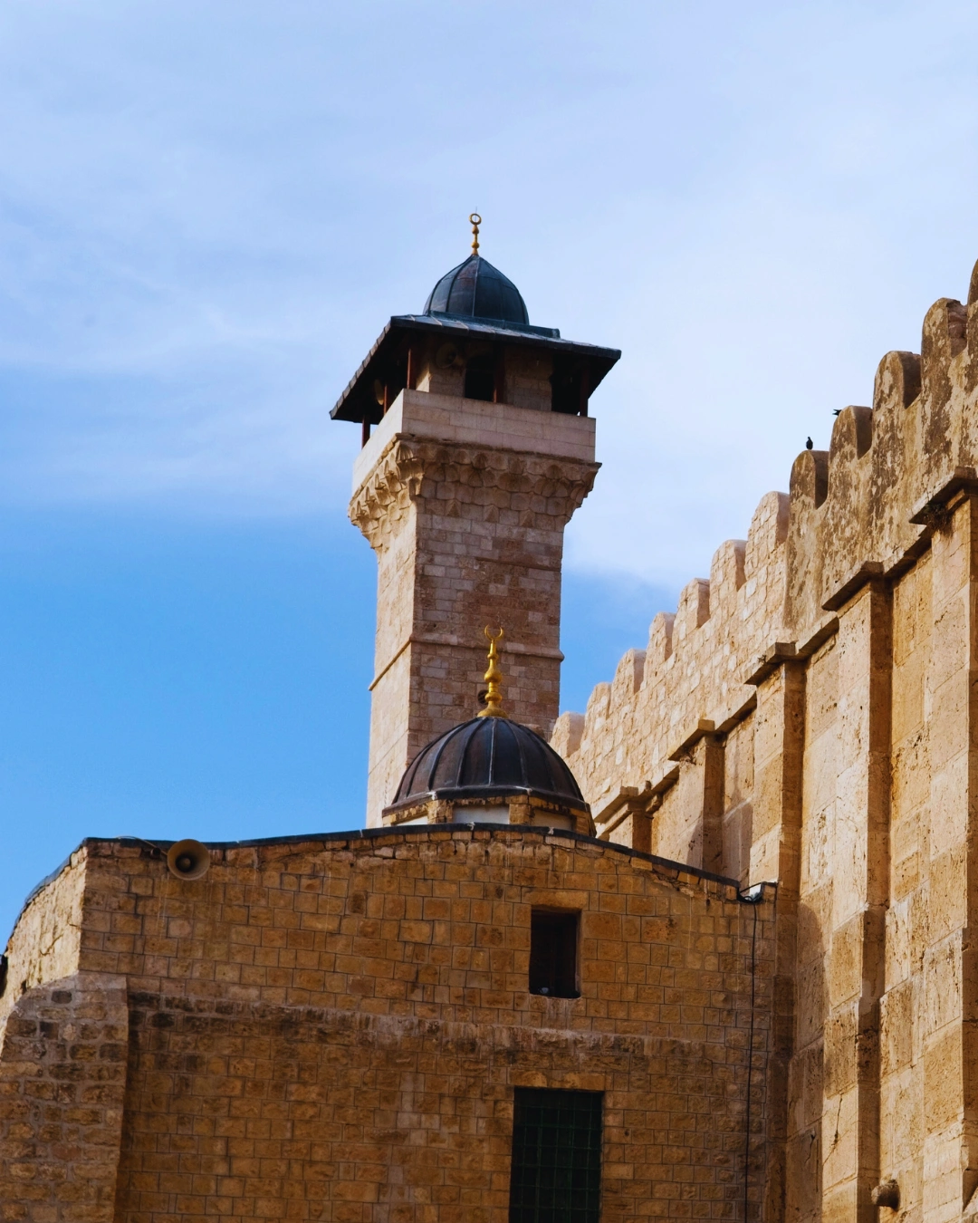Masjid Ibrahimi (Gua Makhpela), tersimpan makam Nabi Ibrahim AS