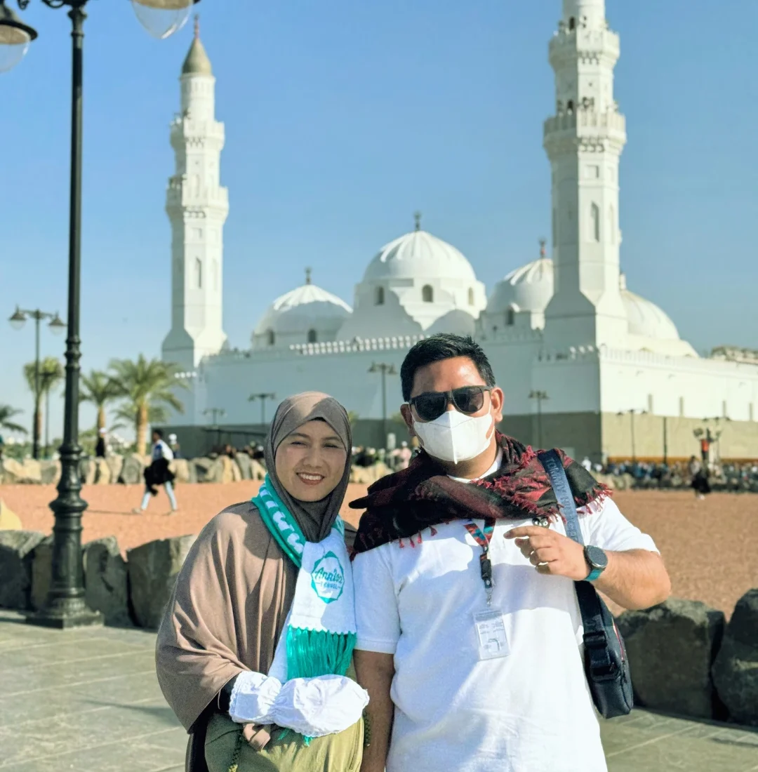 Umroh 2 Orang Bersama Pasangan
